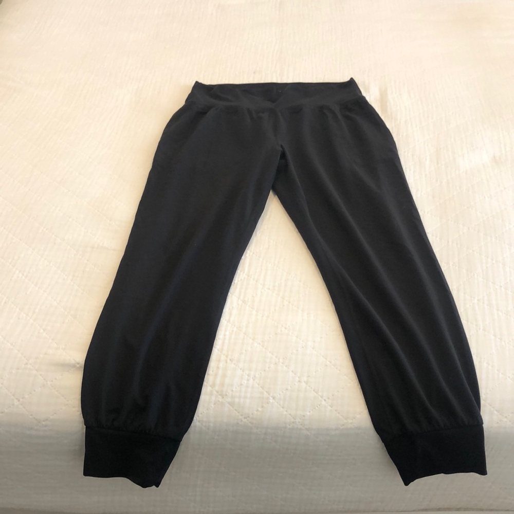 Athleta salutation jogger pants